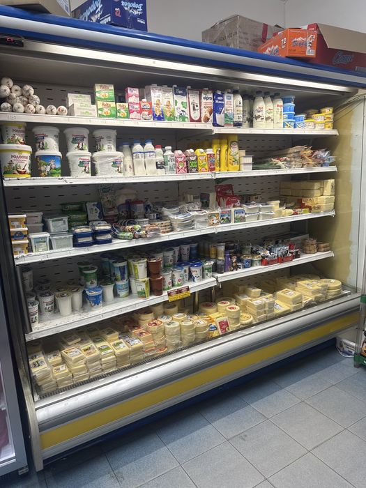 Крайстенна хладилна витрина