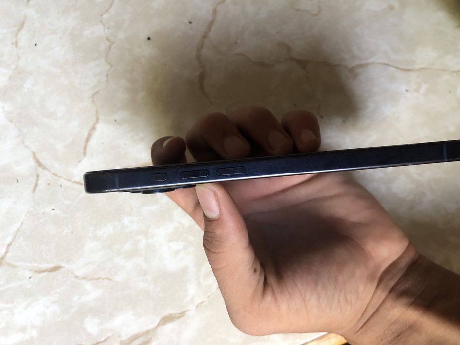 Iphone 15 max sotiladi