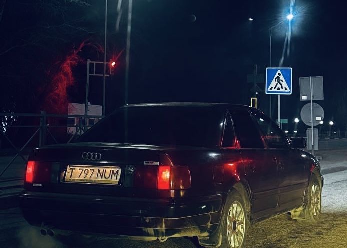 Продам Ауди 100 с4