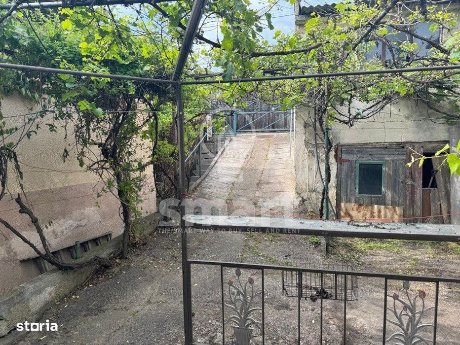 Casa si teren 975 mp Dambul Rotund