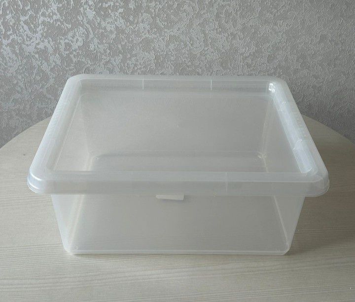 Контейнер с крышкой