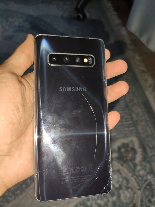 Samsung s10 8/128