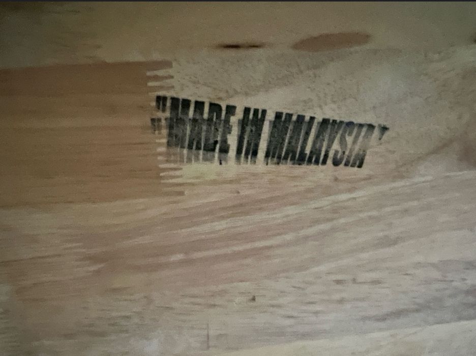 Продам деревяный стол