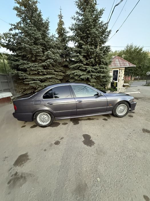 Продам бмв е39..