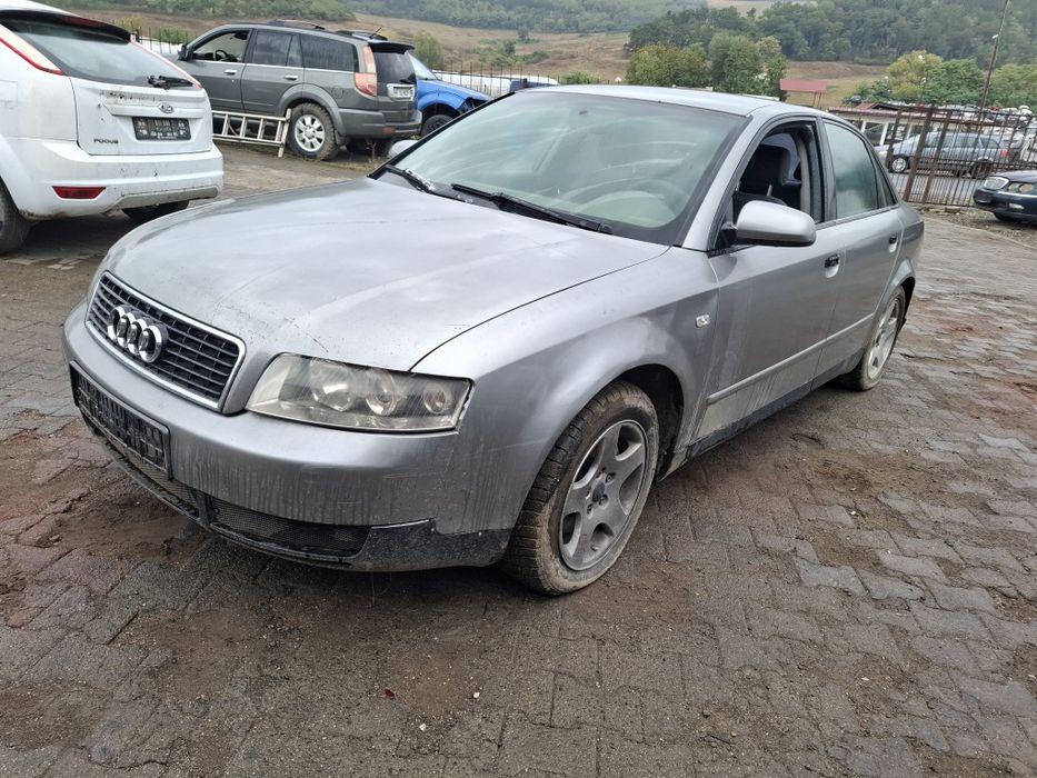 Elemente Caroserie Audi A4 B6 Sedan 1.9TDi 96kw 131cp Tip AVF Cutie 6 trepte An 2003
