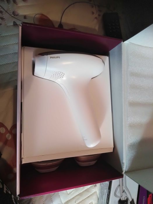 Фотоепилатор Philips Lumea SC 1998/00