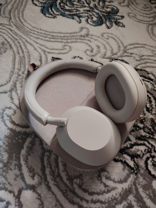 наушники Sony WH-1000XM5