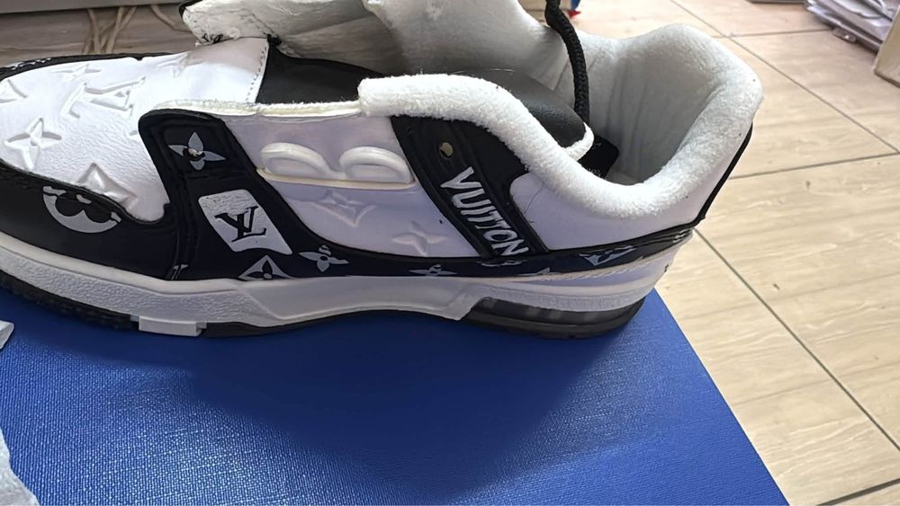 Adidaai copii louis vuitton