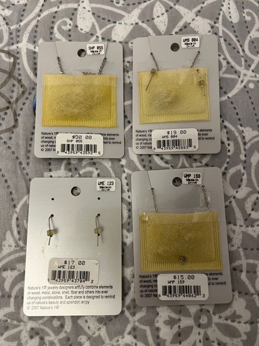 Колиета, обеци и гривни с камъни