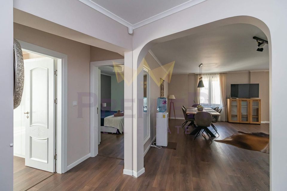 Дава се под наем Тристаен апартамент в Варна, Център - 103 кв.м за 1445.85 € - Снимка #3