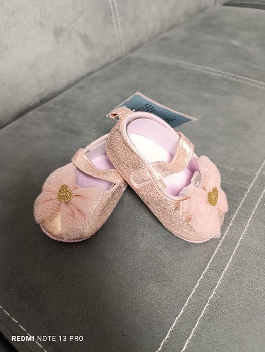 НОВИ бебешки пантофки