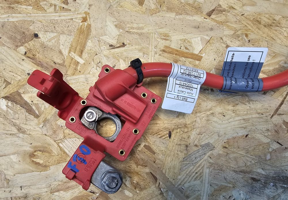 Пиропатрон бмв ф10 ф11 bmw f10 f11 плюсов кабел клема пиро патрон