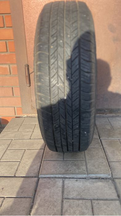Продам шину летнию