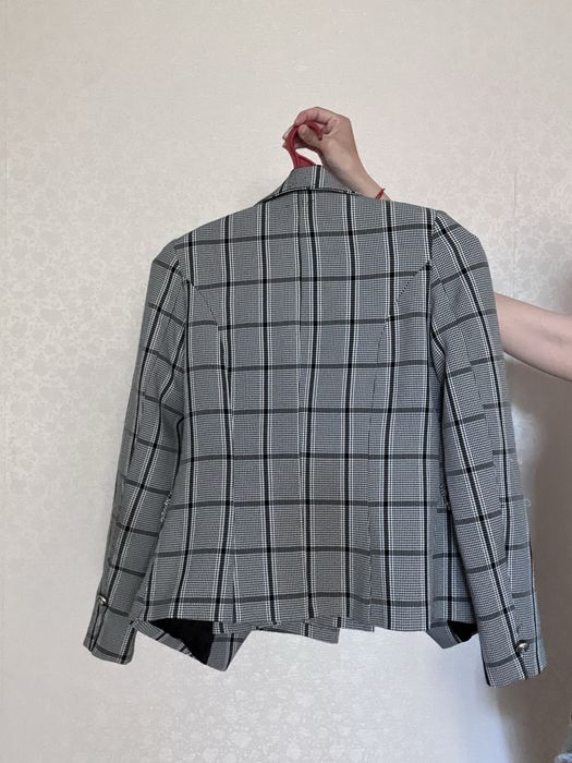 Продам офисный костюм