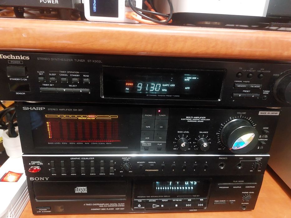 Amplificator japonez SHARP cu egalizator grafic