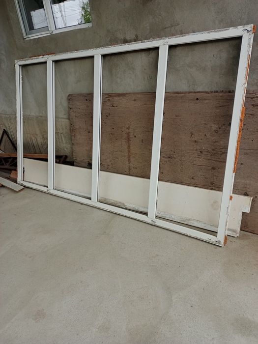 Окно пластиковое  274*160 . Недорого