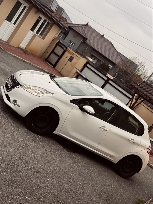 Peugeot 208 2014 unic proprietar