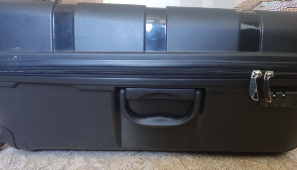 Вместительные Чемоданы