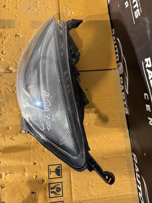 Far stanga Opel Astra J 2016/2017/2018/2019