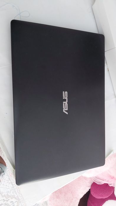 Ноутбук асус сатылады