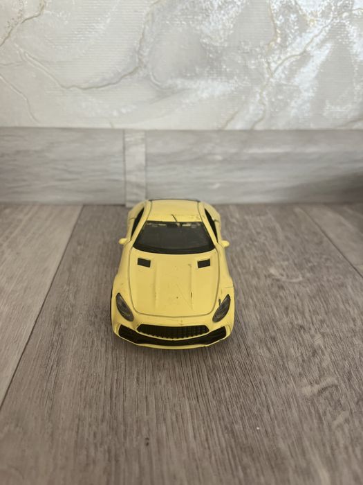 Продам две машинки недорого