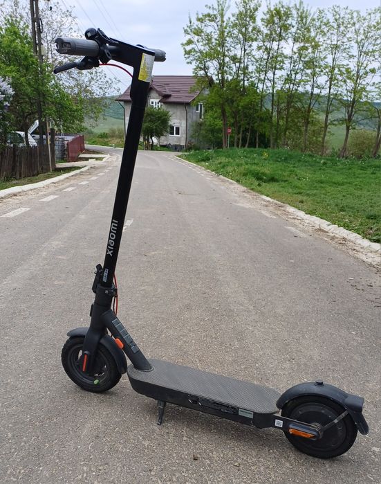 Vând trotineta electrica Xiaomi Pro 4 2nd Gen