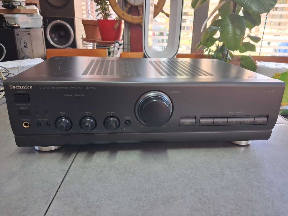 Technics SU V-620