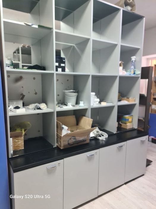 Стеллаж.         .