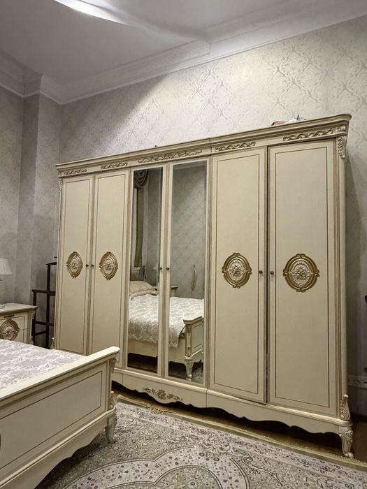 Спальный гарнитур