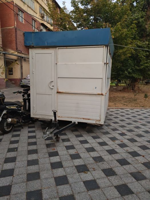 Продаю будку на колесах