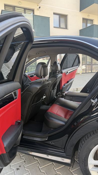 Mercedes C200 2.2 D 140 CP 2014 E5 Facelift Pachet AMG Manual 6+1 Trepte Pret 5.450 € Neg