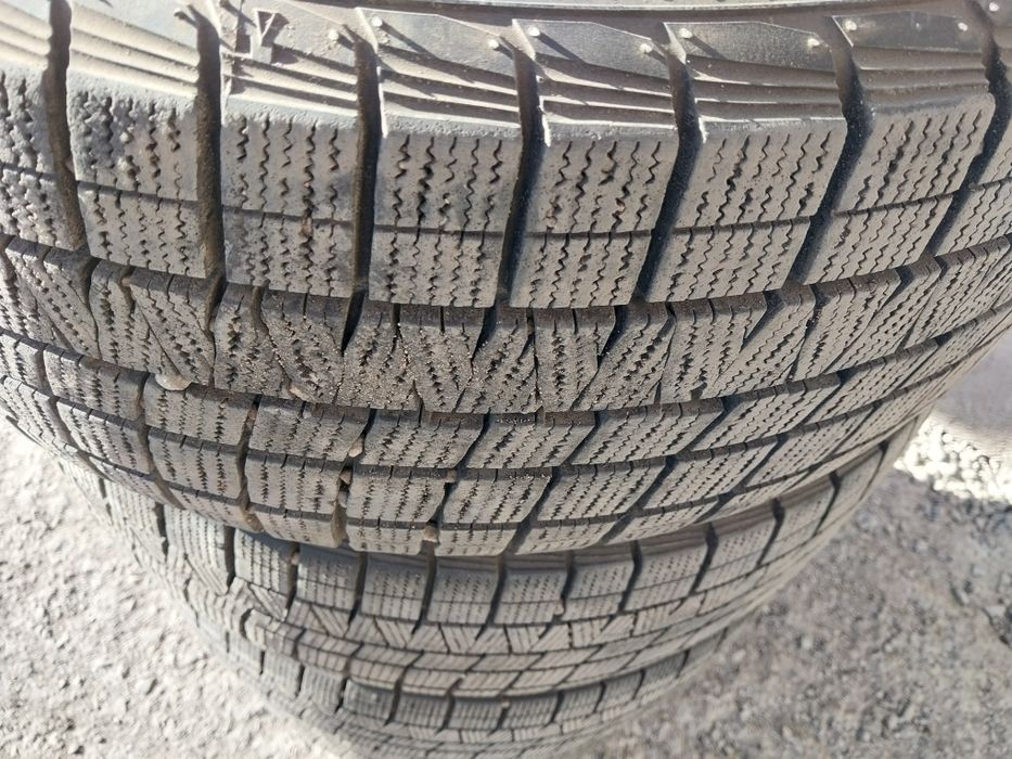 4 шины липучки 225 55 R16 Китай.