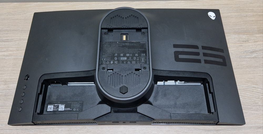 Display defect alienware aw2521H