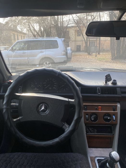 Mersedes benz w124 e230