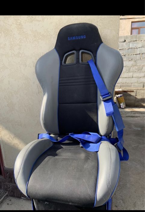 Седения а машину