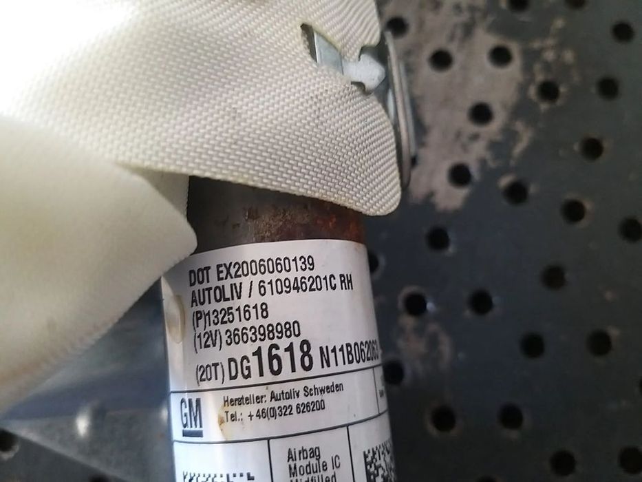 Airbag cortina dreapta opel astra j 610946201c 13251618