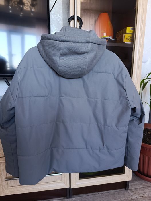 Продам куртку осень - весна.