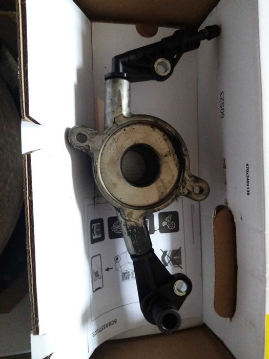 Съединител комплект плюс маховик.