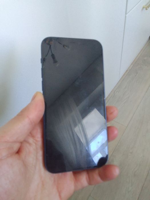 Продам айфон 12 128 гигов