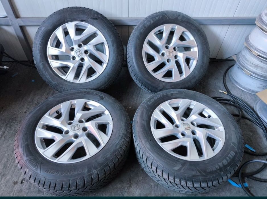 Зимни гуми за SUV  225/65R17 102H Goodyear ULTRA GRIP PERFORMANCE M+S