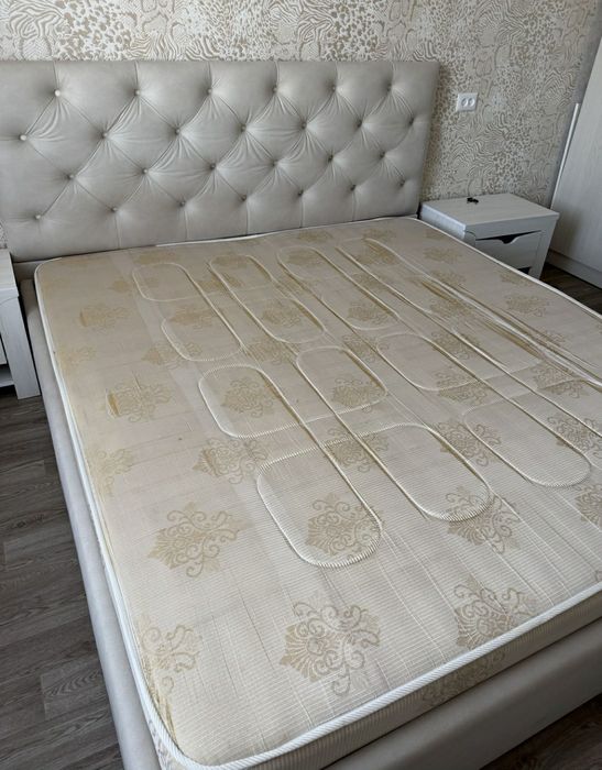 Продам кровать с подъёмным механизмом