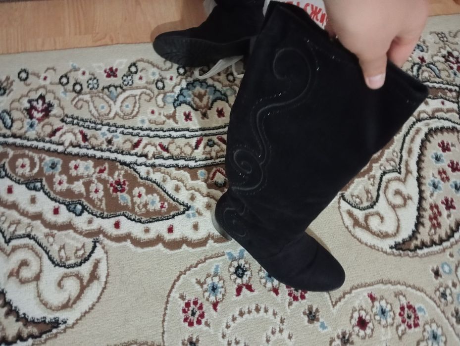 Продается сапоги зимние