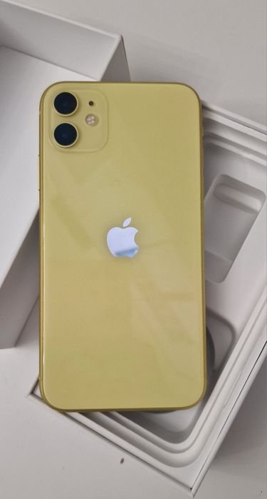 Продам IPhone 11, 128Mb, акб 74%.
