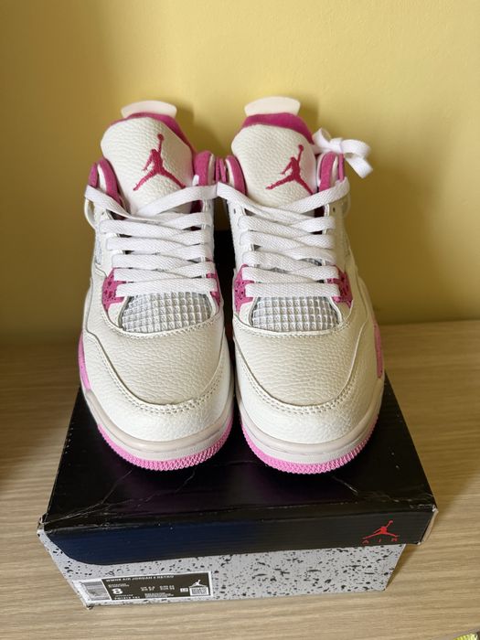 Jordan 4 Pink Oreo marimea 37 si 39
