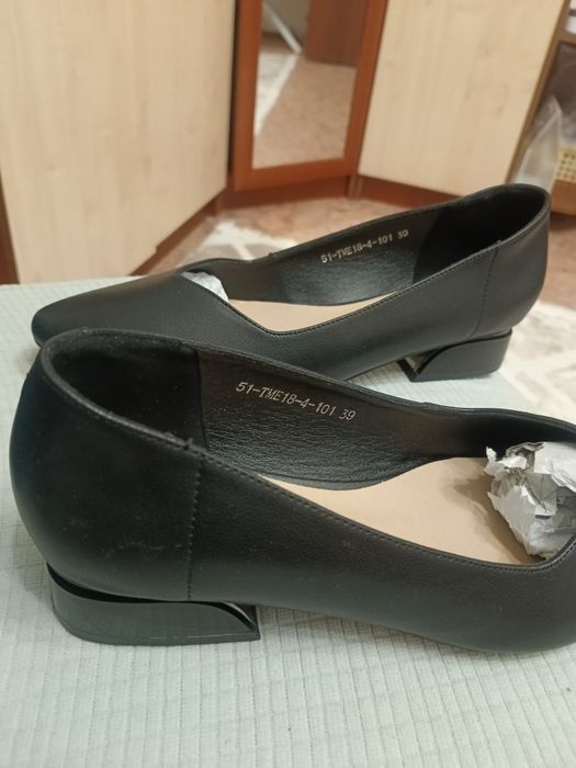 Продам туфли новые.