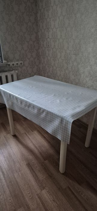 Продам кухонный стол