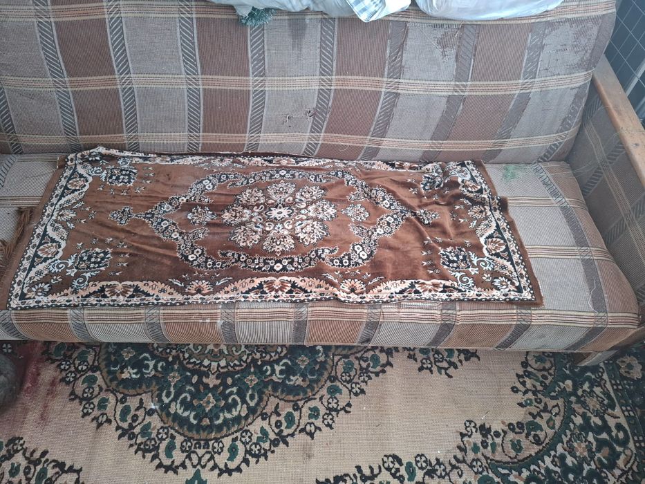 Отдам бесплатно диван