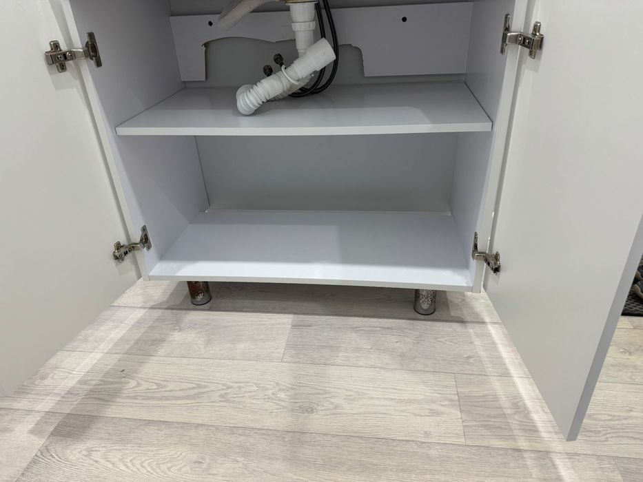 Раковина с тумбой