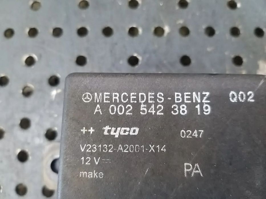 Releu regulator baterie mercedes e class w211 a0025423819