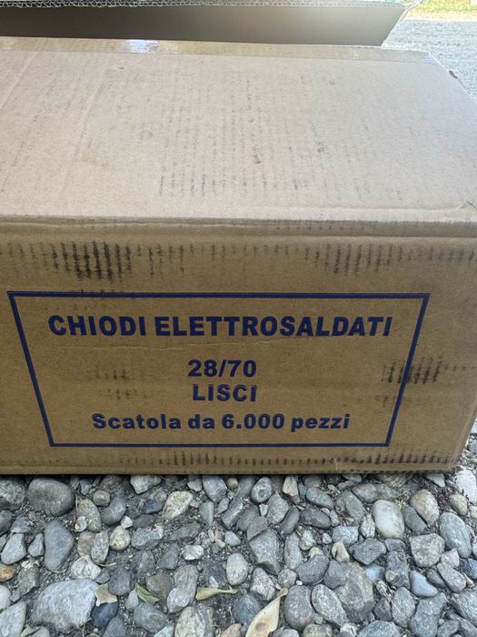 Пирони 6000 броя внос от италия  28/80 28/90